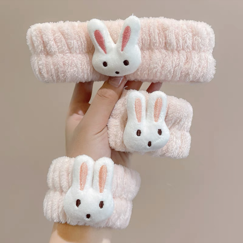 Sweat Band Toast Rabbit Pig Ca - Sweat Band Wrist ulasan dan harga