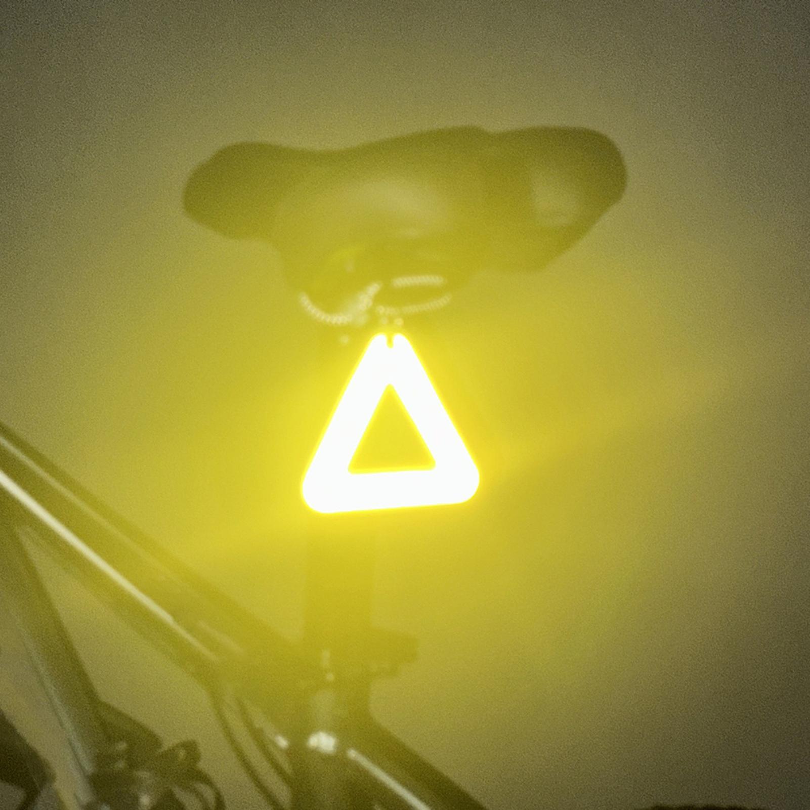 Triangle Reflective Pendants H - Running Gear For Night ulasan dan harga